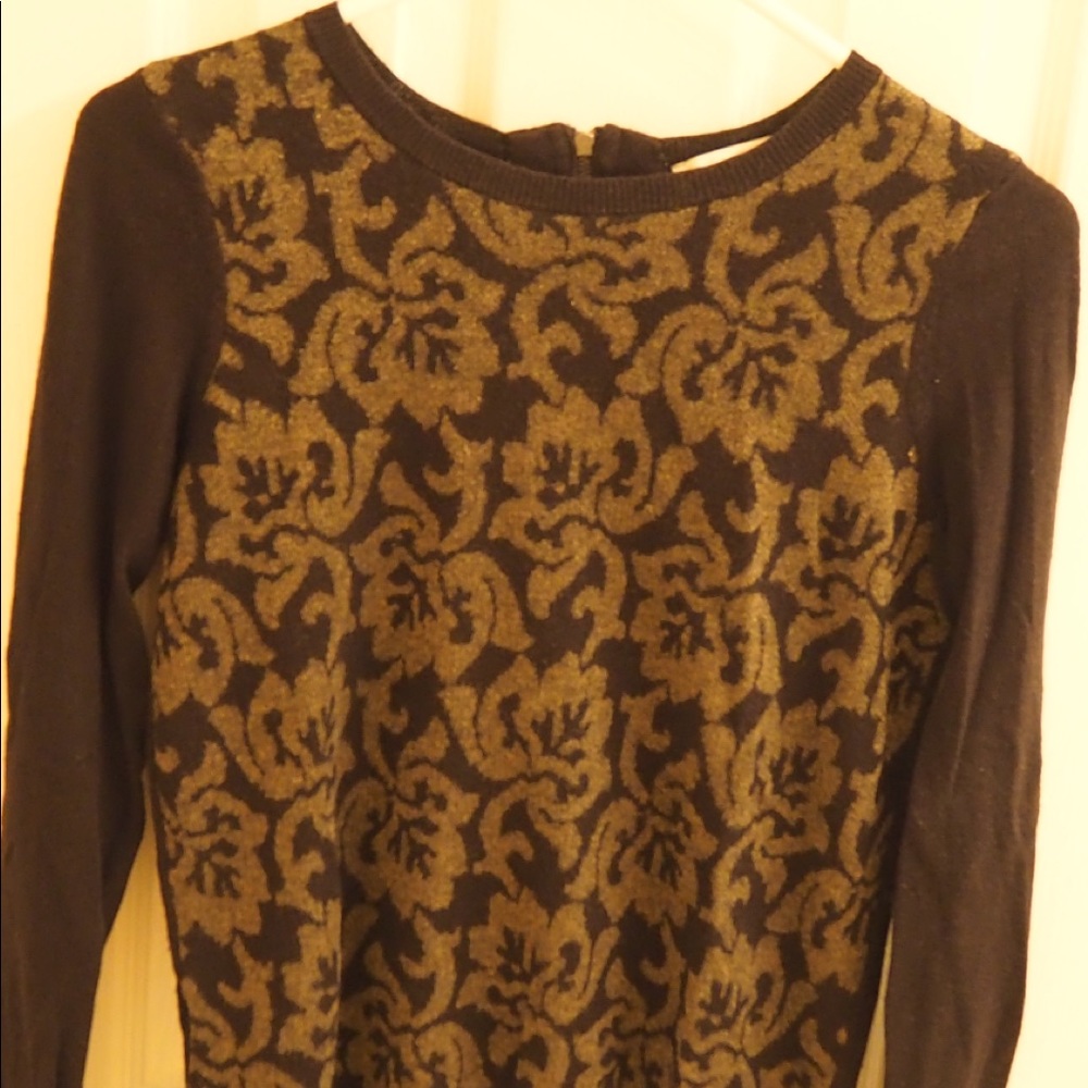 LOFT. Long sleeve black & gold sweater w/ zip